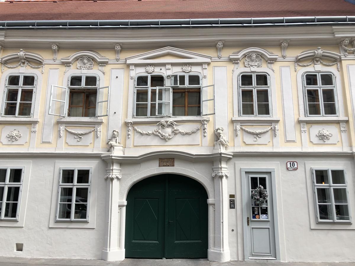 Boutique Zum Goldenen Kegel Hostel Wiedeń